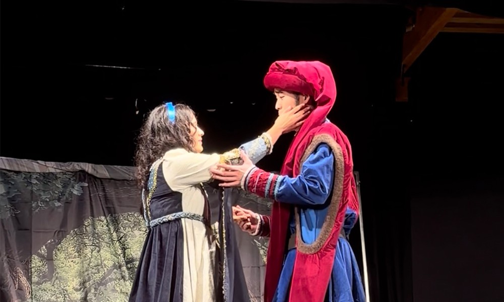 任梓萱出演新歌剧《白雪公主与魔镜》男主角“Principe”